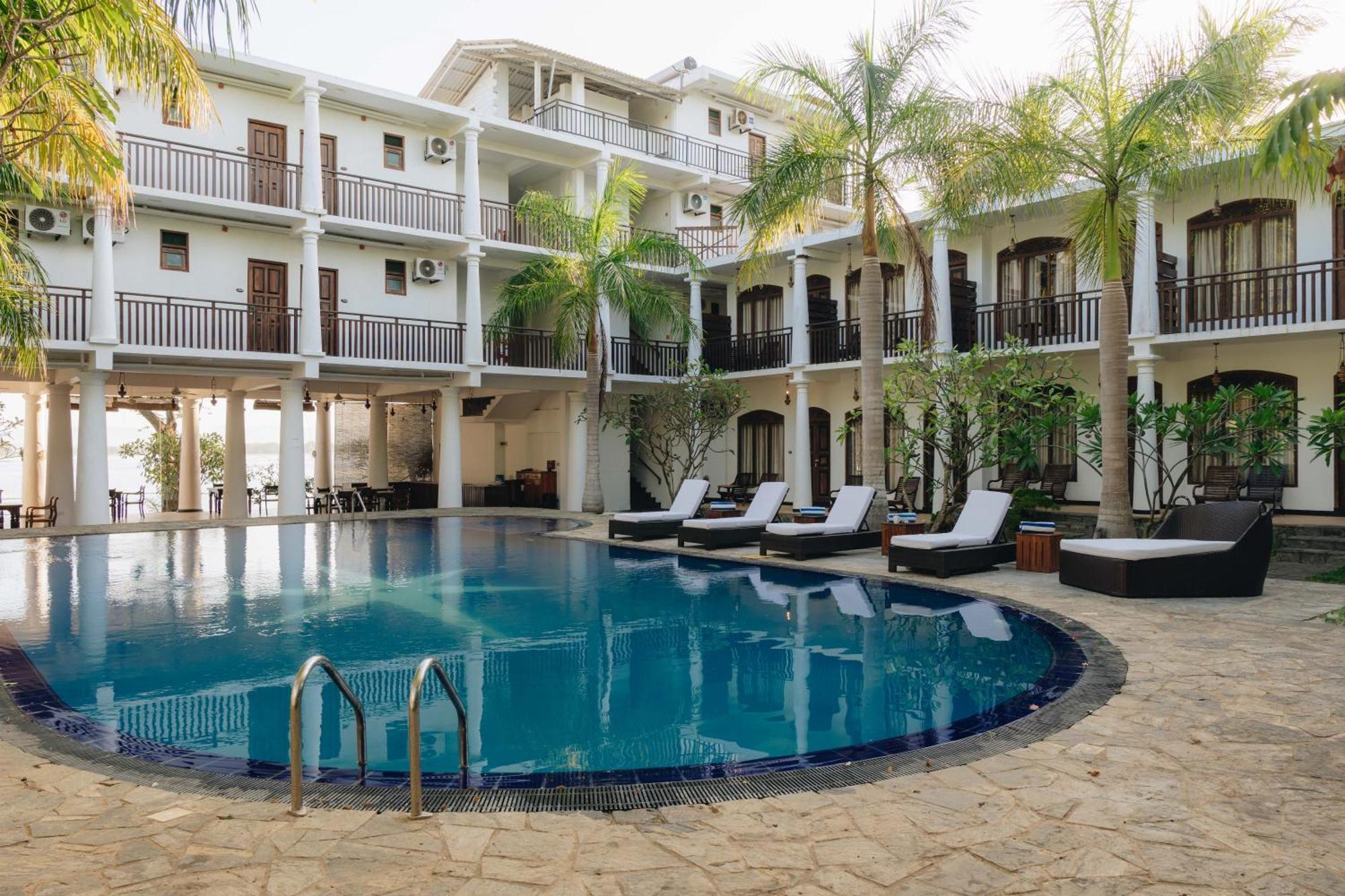 Yala Oga Reach Hotel Tissamaharama Exterior foto