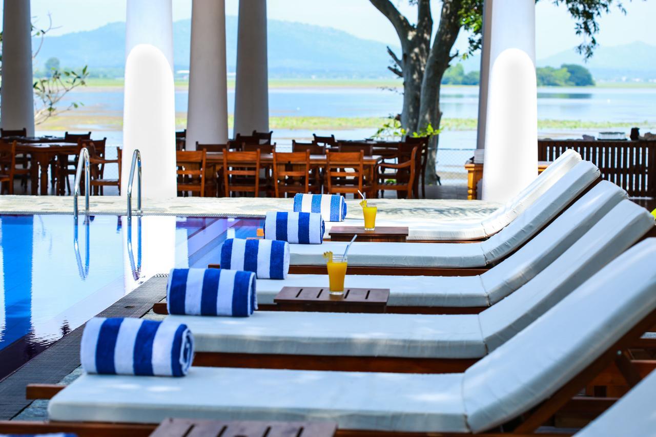 Yala Oga Reach Hotel Tissamaharama Exterior foto